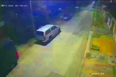 Otra vez en Tapiales: a los tiros le robaron la camioneta a una familia