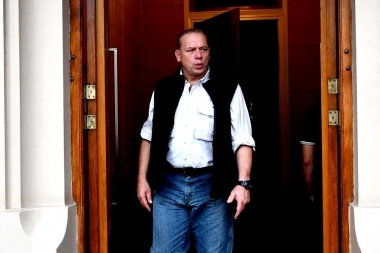 Berni advirtió sobre una “campaña masiva” de “incitación al saqueo” en el Conurbano