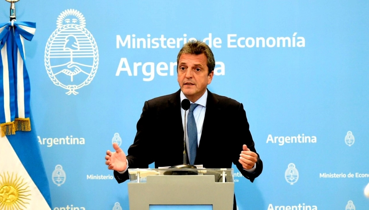 Massa pretende reforzar las asignaciones del Anses y anunció un aumento para la AuH