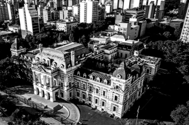 La imposición del bono sólo suma caras largas