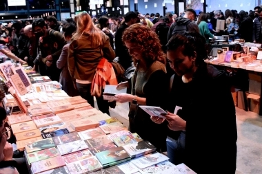En el Encuentro de Bibliotecas Populares, el Instituto Cultural presentó “Más libros para más”