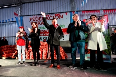 Kicillof y Tolosa Paz compartieron acto  en Villarino y llamaron a respaldar a Massa