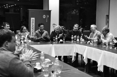 Bajo el lema “Ni vencedores ni vencidos”, la UCR blinda la campaña en la Provincia