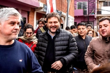 Santoro apuesta a copiar 10 propuestas de Lousteau para captar el voto radical