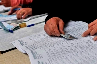 En paralelo con la escalada inflacionaria, aumentaron el pago a fiscales de mesa para octubre