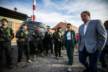 Mayra Mendoza se reunió con Cascallares para supervisar un megaoperativo de saturación policial