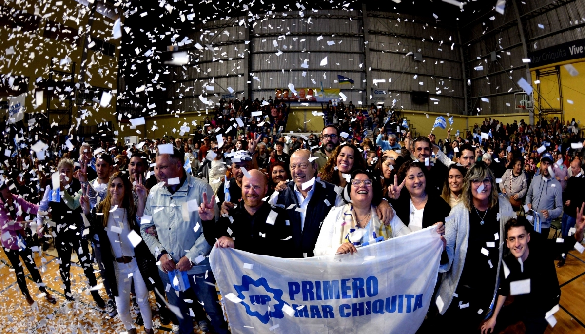 Paredi y Walter Wini lanzaron la campaña en Mar Chiquita: “Nunca más a la derecha"