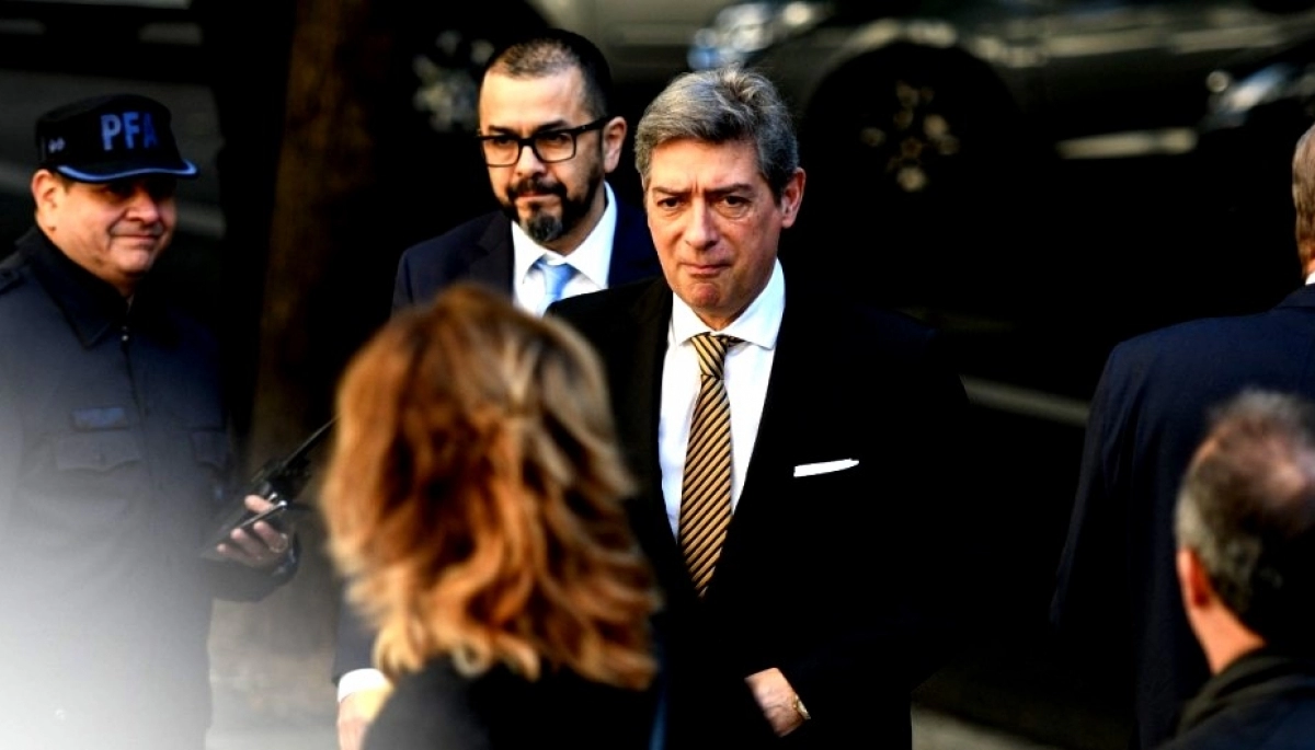 Rosatti y una fuerte crítica para la dolarización de Milei: “Si elimina el peso, es inconstitucional”