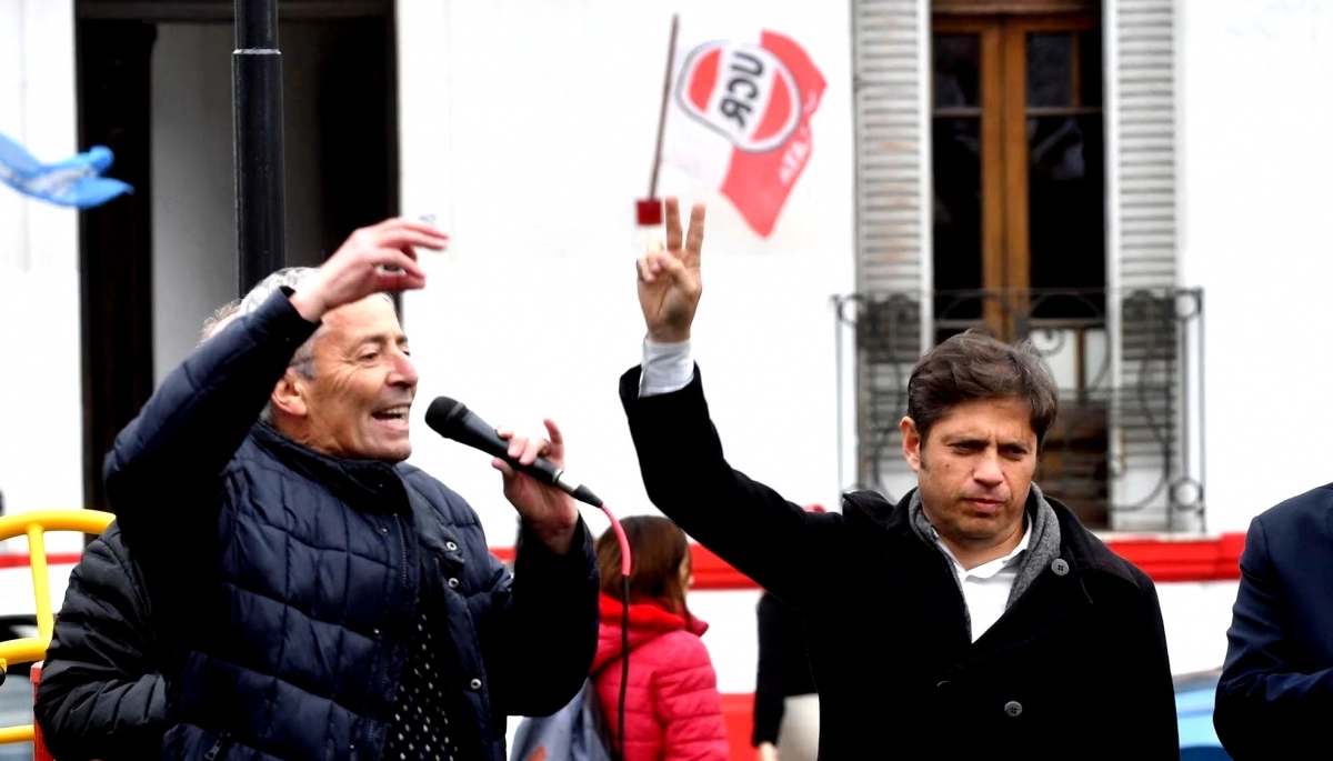 En su campaña para octubre, Kicillof suma apoyo de intendentes radicales