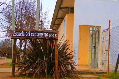 Video: dos madres se agarraron a trompadas en la puerta del colegio, una fue hospital y la otra a la comisaría