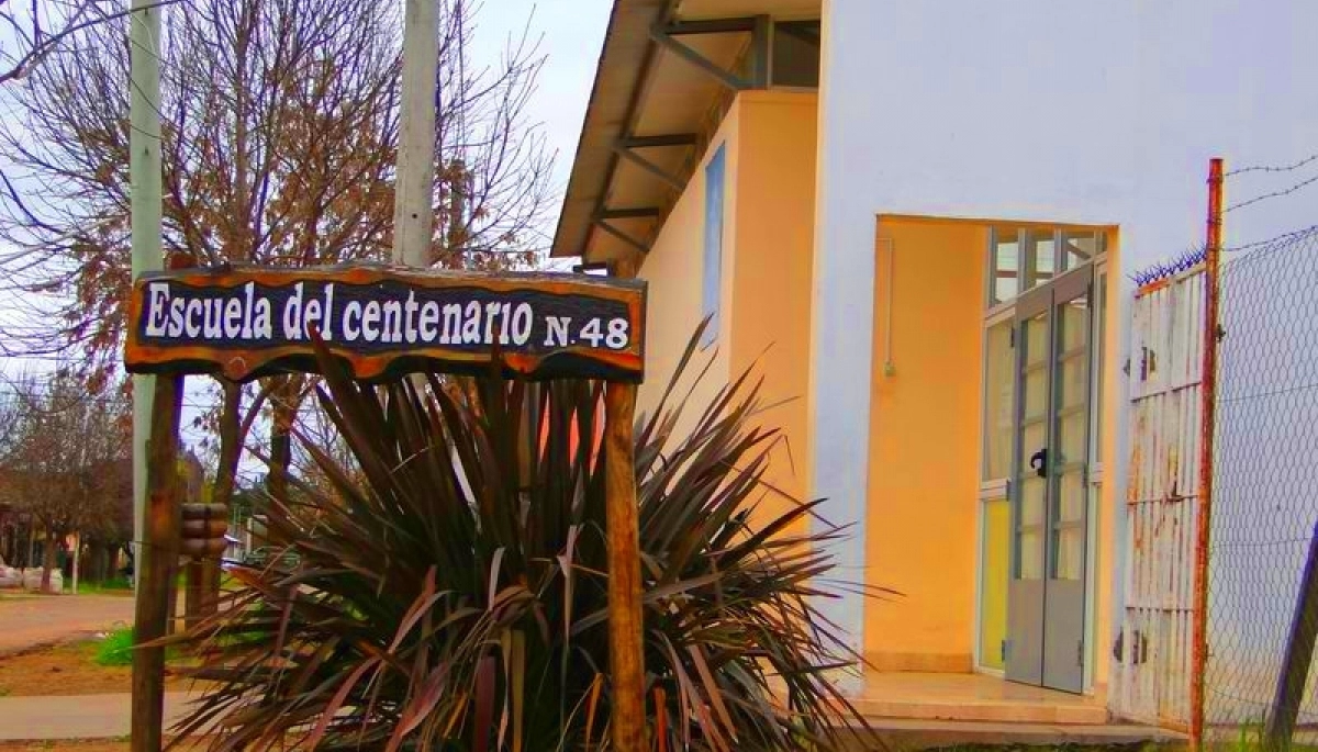 Video: dos madres se agarraron a trompadas en la puerta del colegio, una fue hospital y la otra a la comisaría