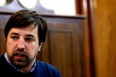 Kreplak cruzó fuerte a Milei por tildar de “corrupto” al sistema de donación de órganos