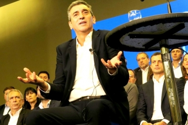 Randazzo volvió a cuestionar las políticas económicas de Macri y habló de De Vido