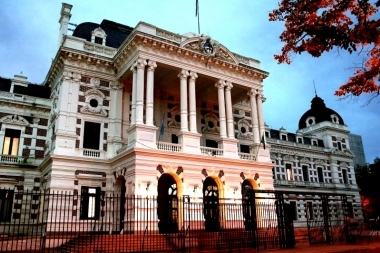 Subió el dólar blue, corrida cambiaria y ATE le pidió a Kicillof reapertura de paritarias