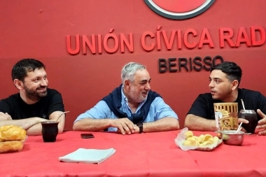 Berisso: el candidato a vicegobernador Miguel Fernández apoyó a Matías Nanni