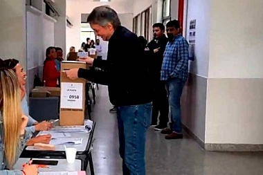 Votó Máximo Kirchner y llamó al electorado a expresarse con "fe y esperanza"