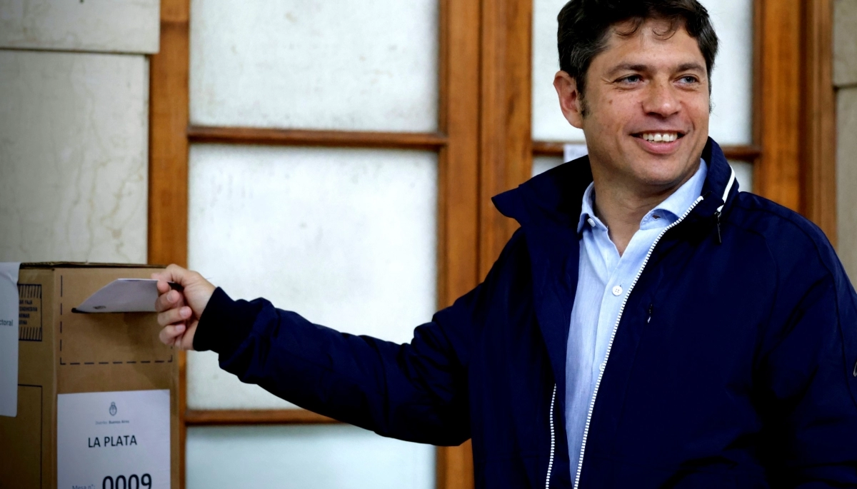 Votó Kicillof: "Hay que votar pensando en los demás. El egoísmo no lleva a ningún lado”