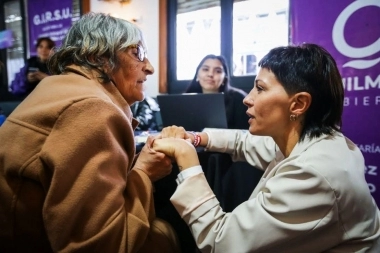 Mayra Mendoza supervisó el operativo de Quilmes Cerca y dialogó con vecinos