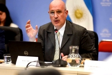 Diputados y funcionarios del Ministerio de Economía debatieron la Separata del presupuesto 2024