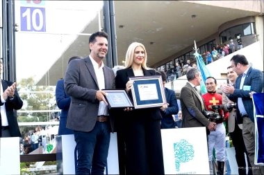 El Hipódromo volvió a rugir: con mucho brillo, se vivió el Gran Premio Dardo Rocha en La Plata