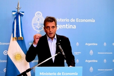 Massa anunció el congelamiento inmediato del Impuesto a los Combustibles