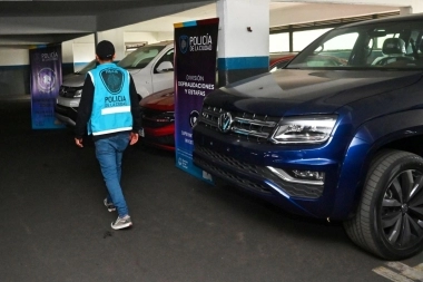 Desbarataron una banda de gitanos que habría engañado a una mujer para robar 800 mil dólares