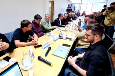 Al igual que docentes, estatales bonaerenses rechazaron la propuesta salarial de Kicillof