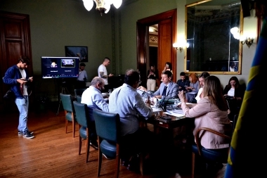 La comisión de Usuarios y Consumidores aprobó proyectos vinculados al mercado y la alimentación