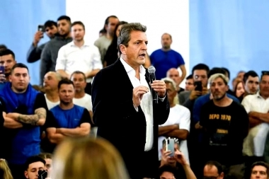 Una encuesta vaticina un triunfo ajustado de Massa en el balotaje