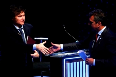 Massa y Milei se vuelven a encontrar cara a cara por última vez: dónde ver el debate presidencial