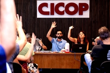 Médicos bonaerenses analizan la oferta salarial propuesta por Kicillof