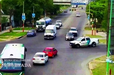 Tremenda persecución de dos mayores y un menor que apuñalaron y robaron el auto a un chofer de colectivos