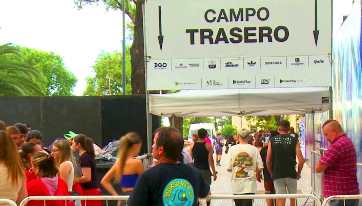 Duki en River: una pareja detenida por atentado y resistencia a la autoridad