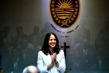 Con eje en educación y seguridad, Martínez juró como intendenta en Vicente López