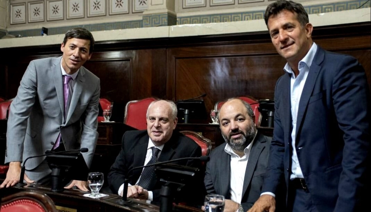 Senadores opositores arremetieron contra Kicillof: “Vino a continuar su campaña”