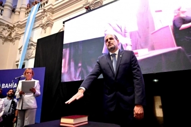 Susbielles asumió en Bahía Blanca y recalcó que la gente necesita “soluciones con urgencia”