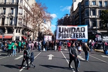 “El que corta, no cobra”: el Gobierno de Milei anunció la quita de planes sociales a los manifestantes