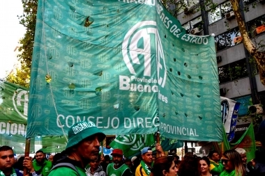 ATE bonaerense y CTA Autónoma convocaron un paro contra el decretazo de Milei