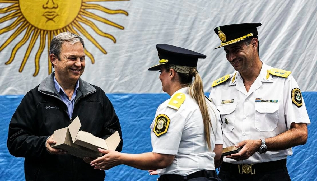Cascallares participó del acto por el aniversario de la Policía Bonaerense en Almirante Brown