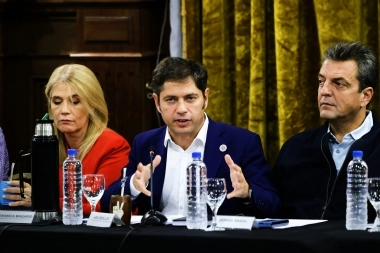 Kicillof se mostró preocupado por el DNU de Milei: “Golpea el bolsillo de la gente”