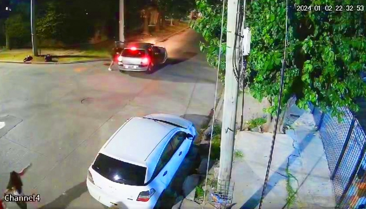 Le robaron el auto y cuando escapaban arrojaron a la beba de tres meses al pavimento