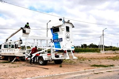 San Vicente: instalaron una torre de control y vigilancia en el barrio Papa Francisco