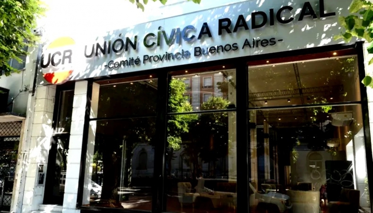 En coincidencia con Milei, el radicalismo bonaerense pidió por la boleta única de papel