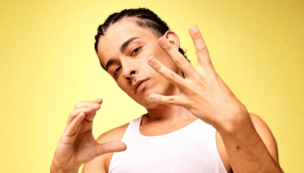 Con un remolino de flow, Trueno lanzó “No Cap” en colaboración con Colors