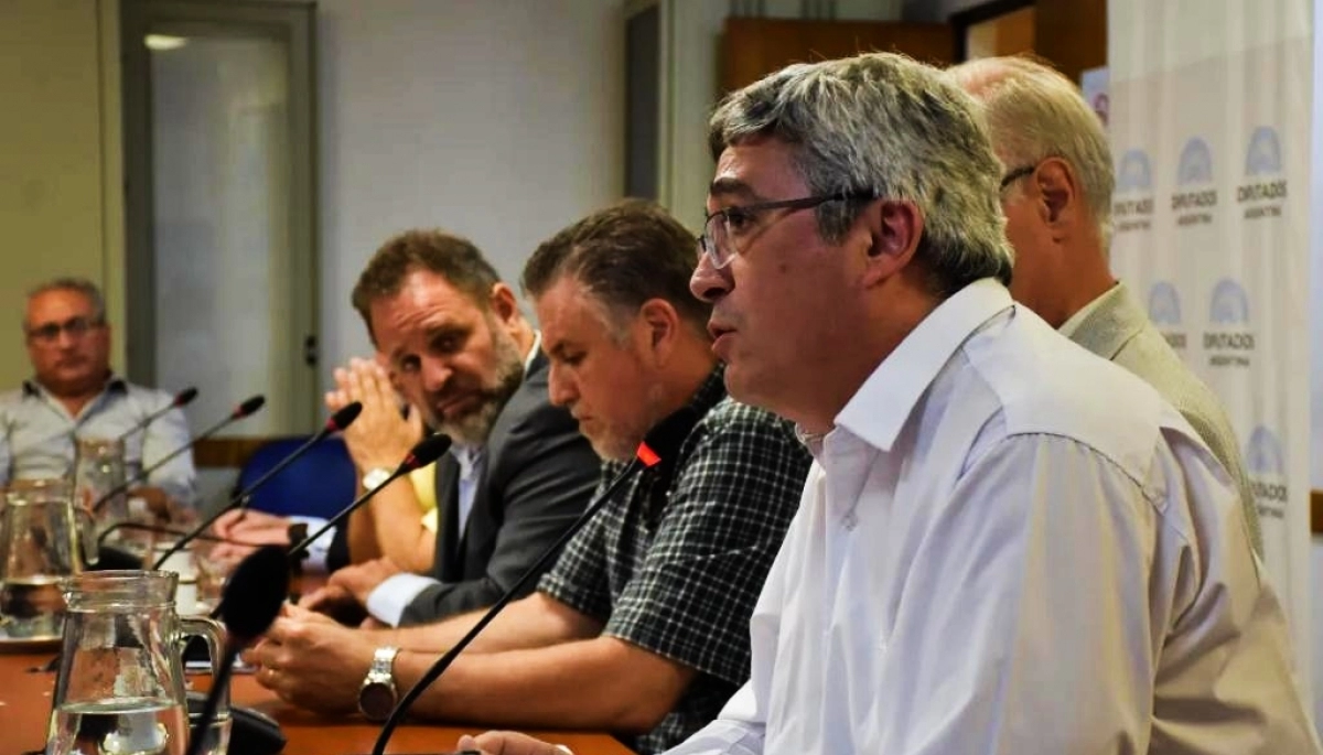 Javier Rodríguez advirtió que la Ley Ómnibus de Milei es “un golpe fatal” para la industria pesquera