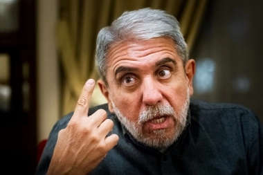 Aníbal Fernández apuntó contra Máximo por la conducción del PJ y lo trató de pibe caprichoso