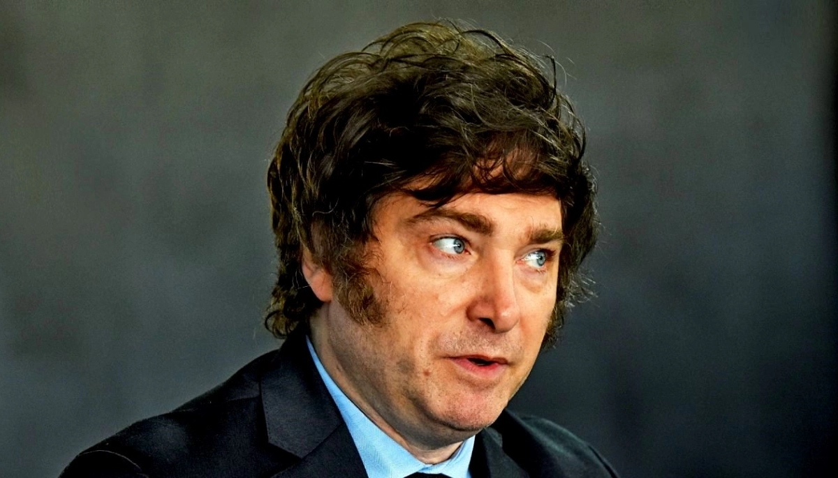 Insólito: Milei no prestó atención y se peleó por Twitter con una cuenta fake de Kicillof