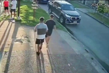 Sangriento robo de automotor: se resistió, los intentó desarmar y le dieron dos balazos