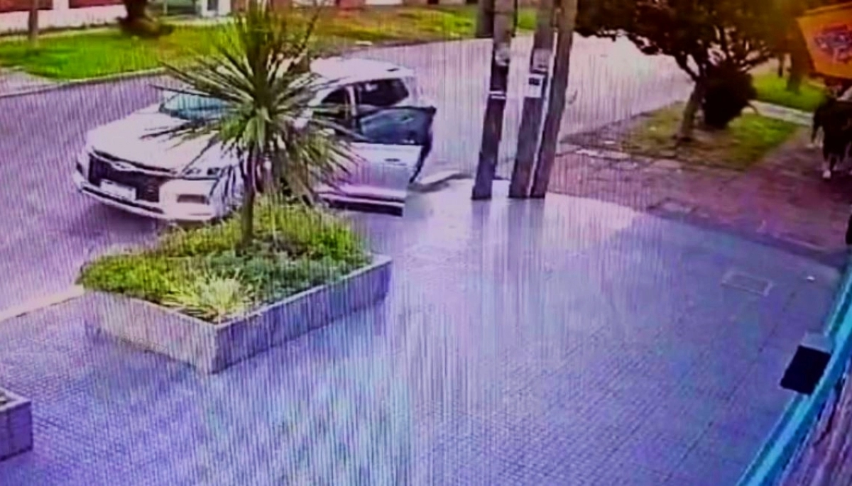 Bienvenidas al Conurbano: regresaron de vacaciones y le robaron la SUV a mano armada