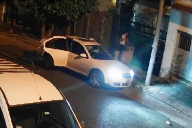 Alarmas vecinales y un petardo, desbarataron una entradera y puso en fuga a cuatro violentos delincuentes